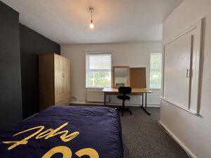 Photo 19- click for photo gallery